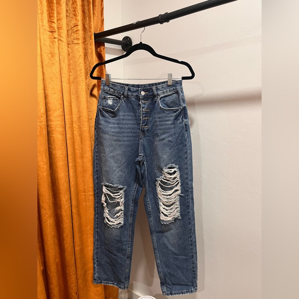 Ripped Boyfriend Jeans